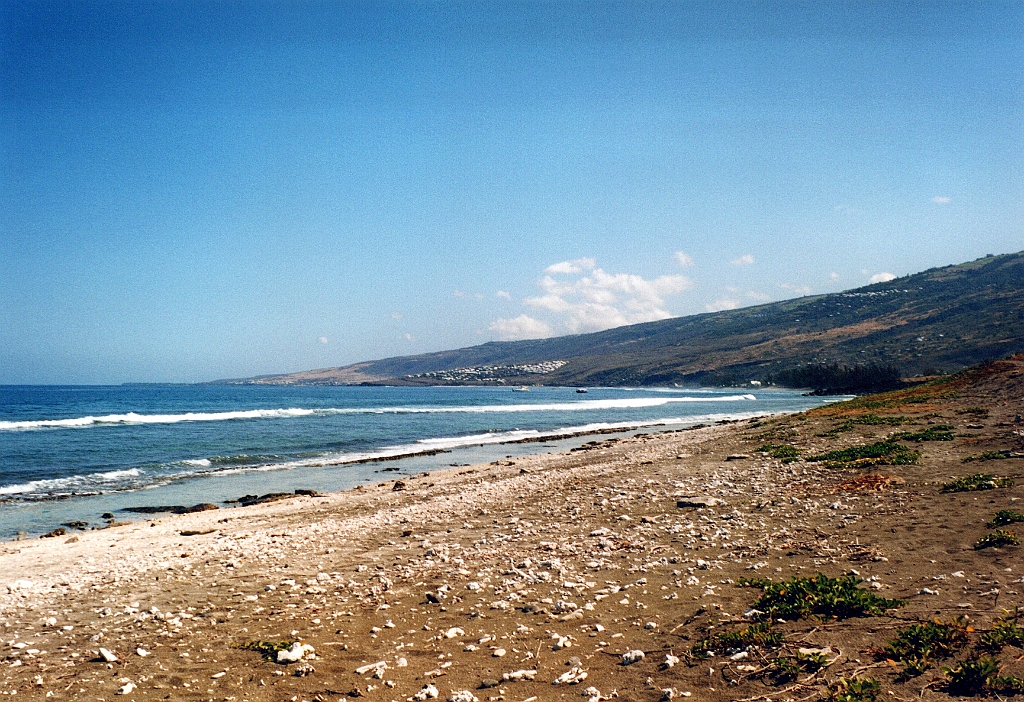 2002 - La Réunion B26 (Atterrissage parapente - Pointe au sel).jpg